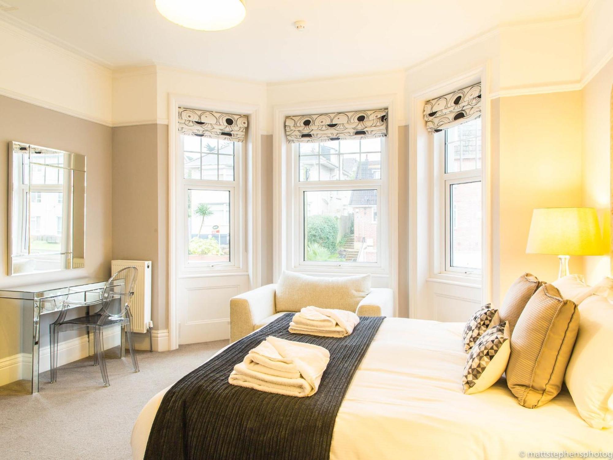 Alum Chine Beach House Bournemouth Room photo
