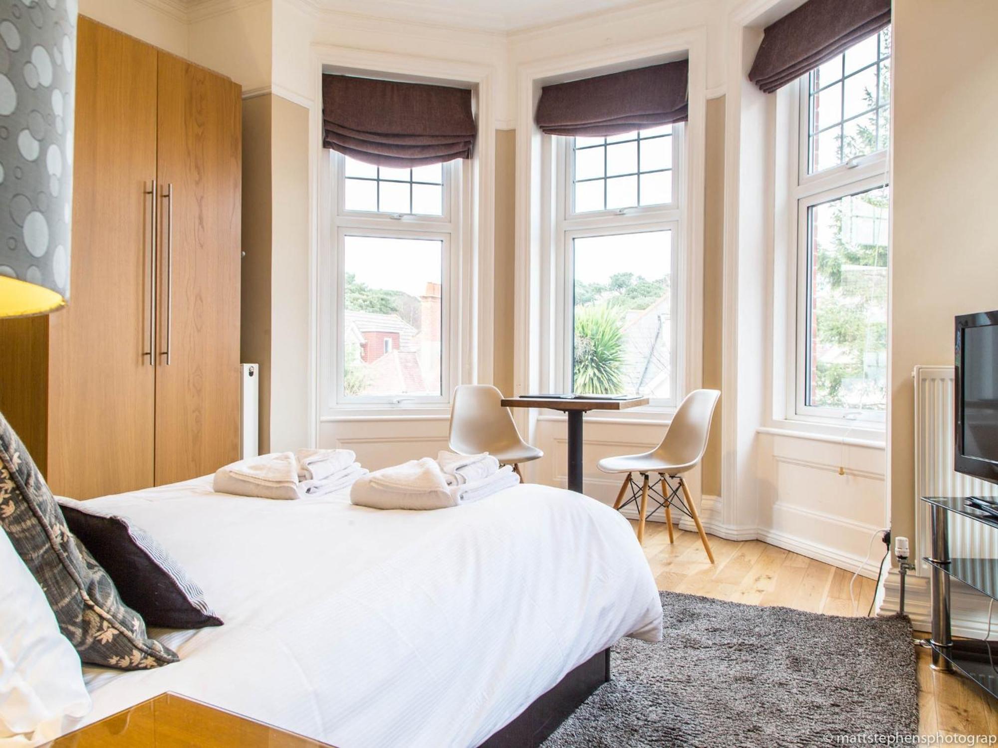 Alum Chine Beach House Bournemouth Room photo